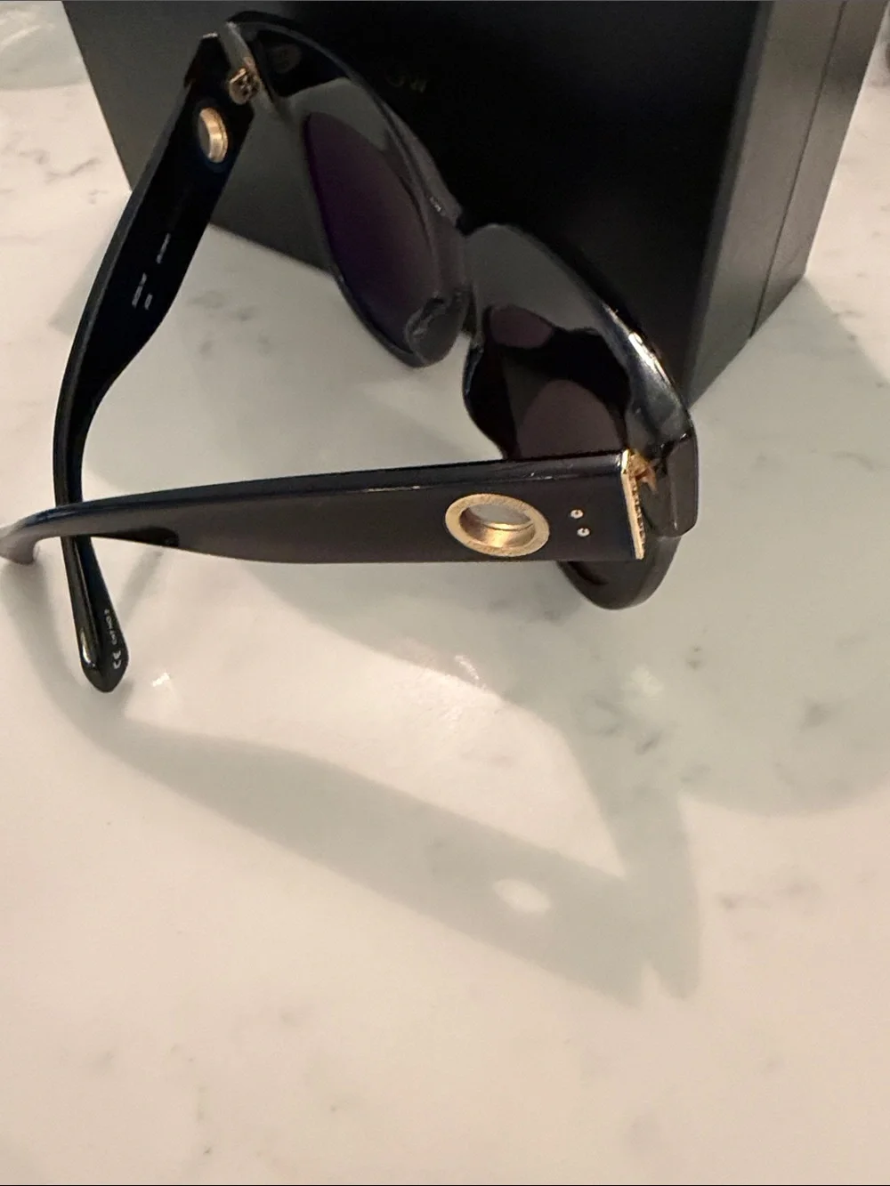 Linda Farrow glare tone